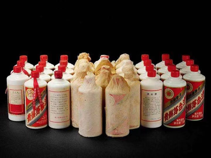 安化老酒回收上门哪里回收(附近上门回收茅台酒）?